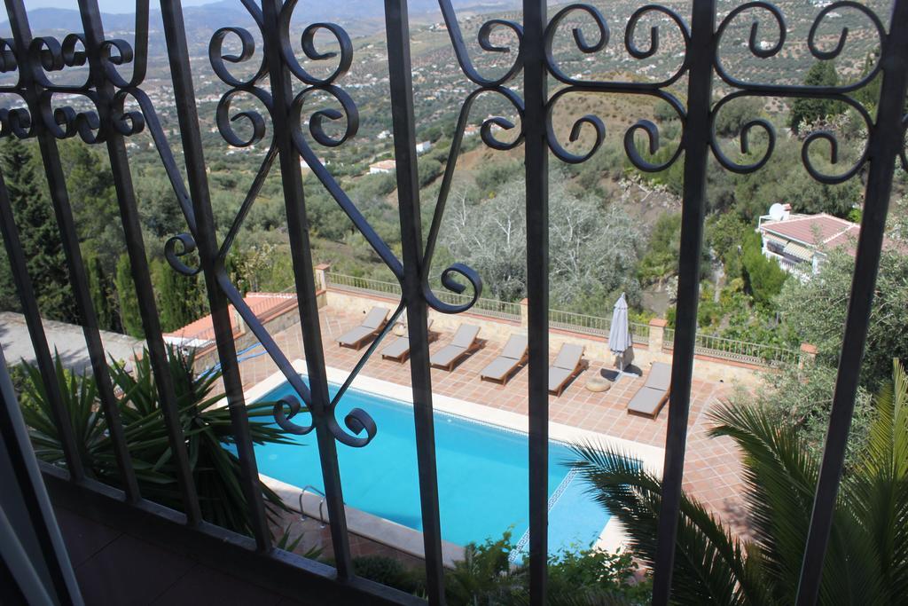 El Nispero Dulce Bed & Breakfast Alcaucin Exterior photo